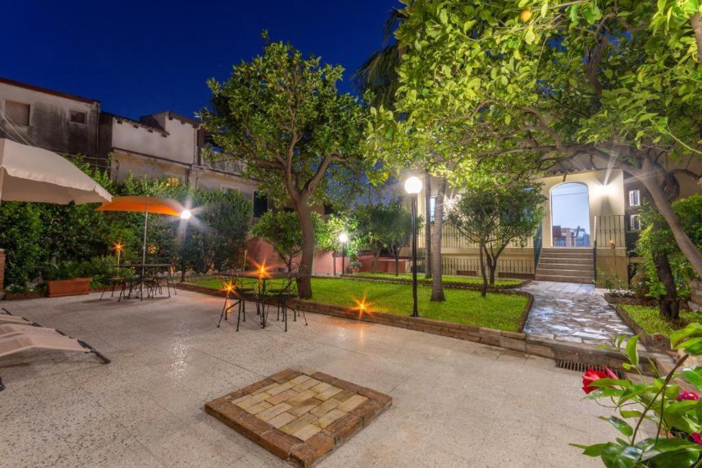 Villa Valverde Apartments E B&B Taormina Kültér fotó