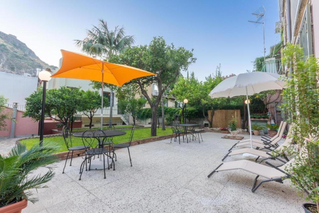 Villa Valverde Apartments E B&B Taormina Kültér fotó
